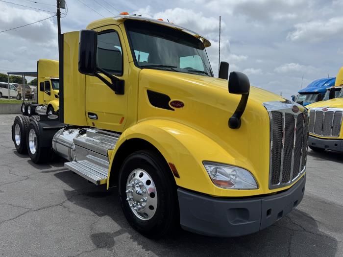 2021 Peterbilt 579-3