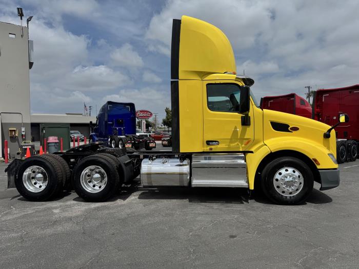 2021 Peterbilt 579-5