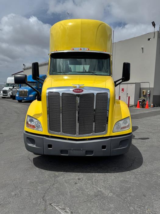 2021 Peterbilt 579-2