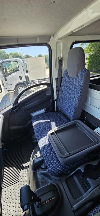 2025 Isuzu NRR-4