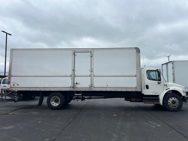 2020 Freightliner Business Class M2 106-3