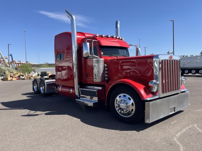 2022 Peterbilt 389-7