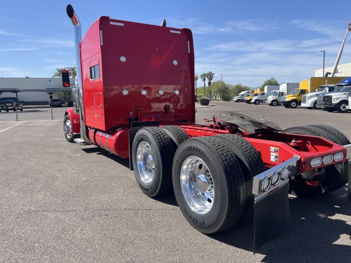 2022 Peterbilt 389-3