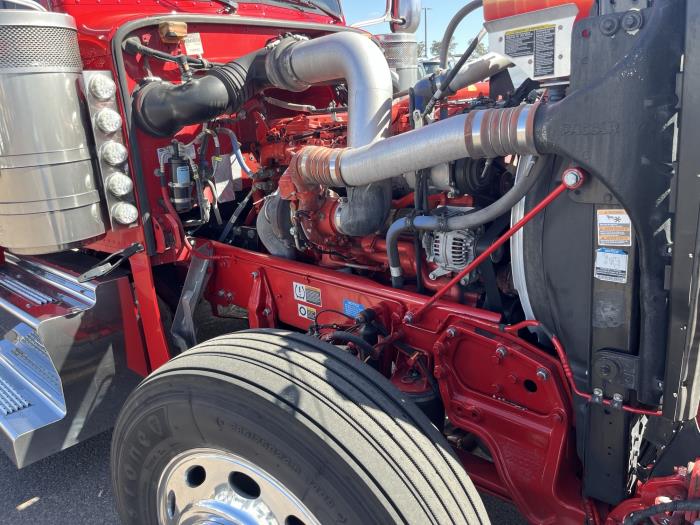 2022 Peterbilt 389-12