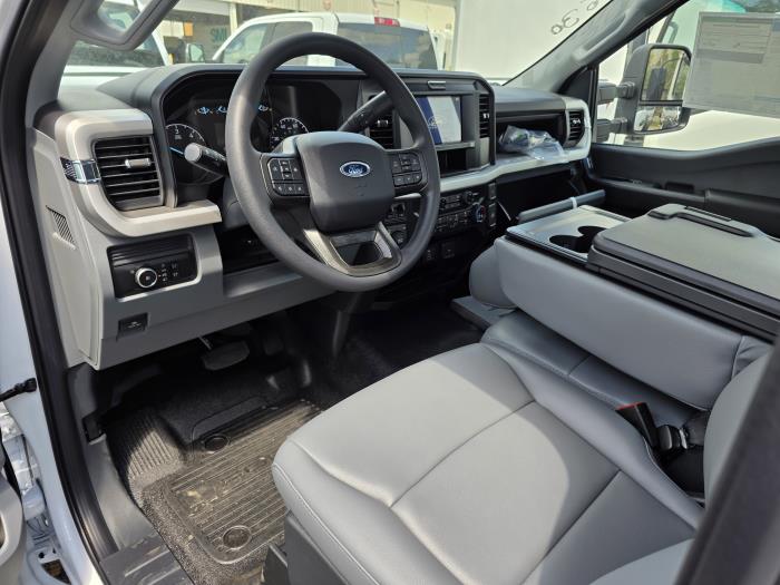 2025 Ford F-350-6