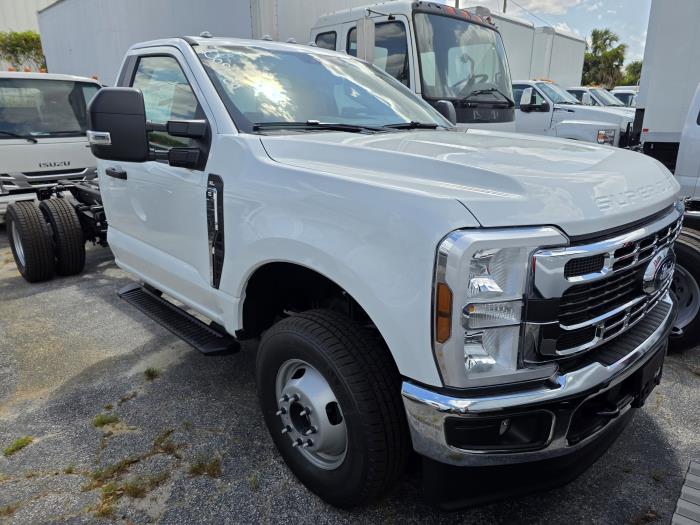 2025 Ford F-350-2