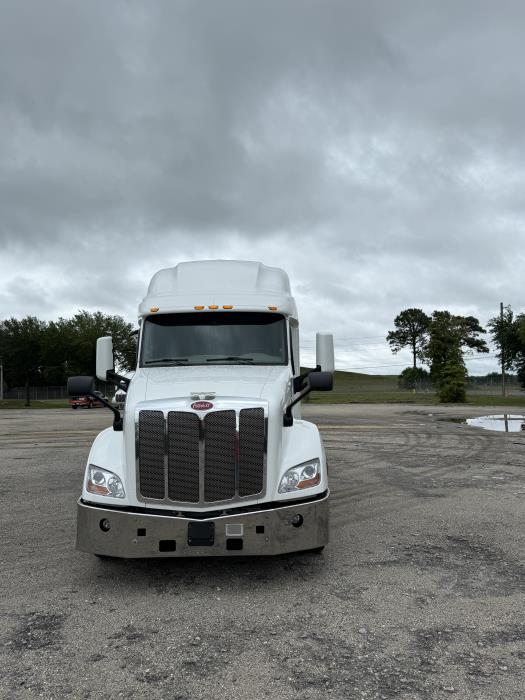 2020 Peterbilt 579-8