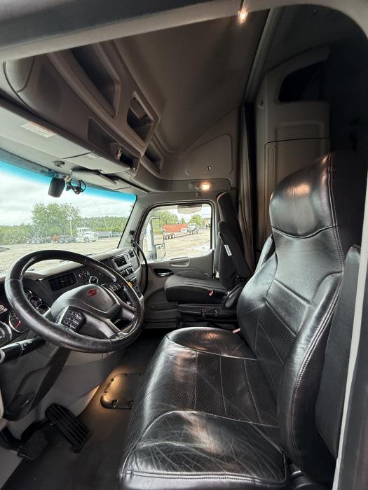 2020 Peterbilt 579-12