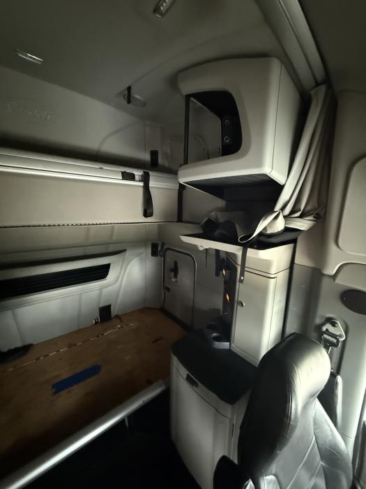 2020 Peterbilt 579-13