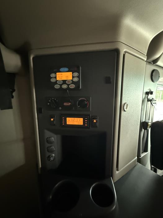 2020 Peterbilt 579-18