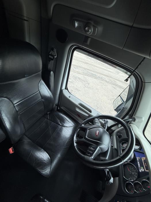 2020 Peterbilt 579-22