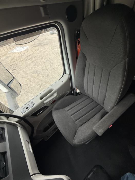 2020 Peterbilt 579-21