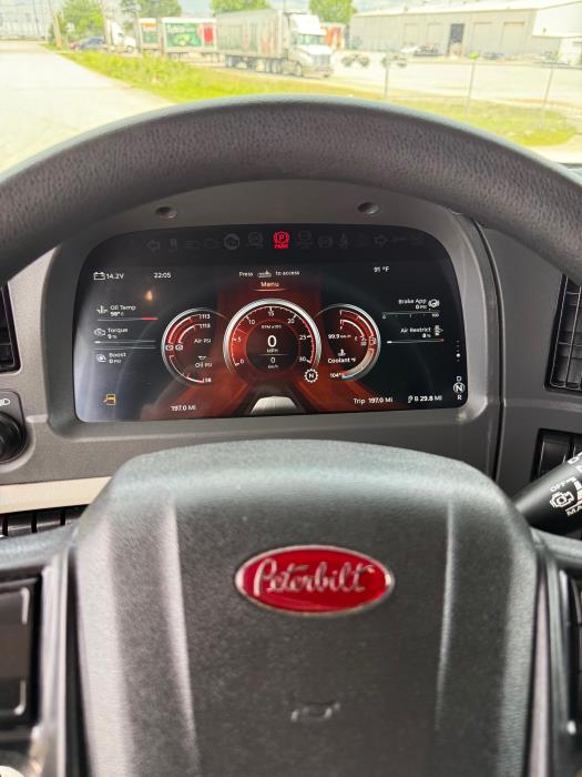 2022 Peterbilt 579-1