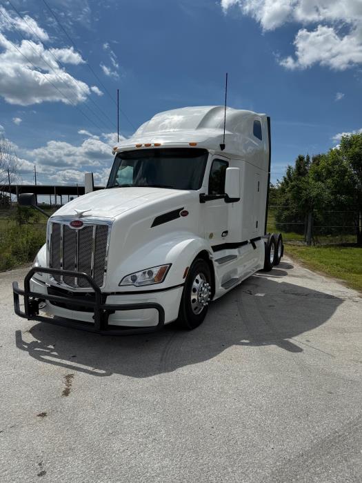 2022 Peterbilt 579-2