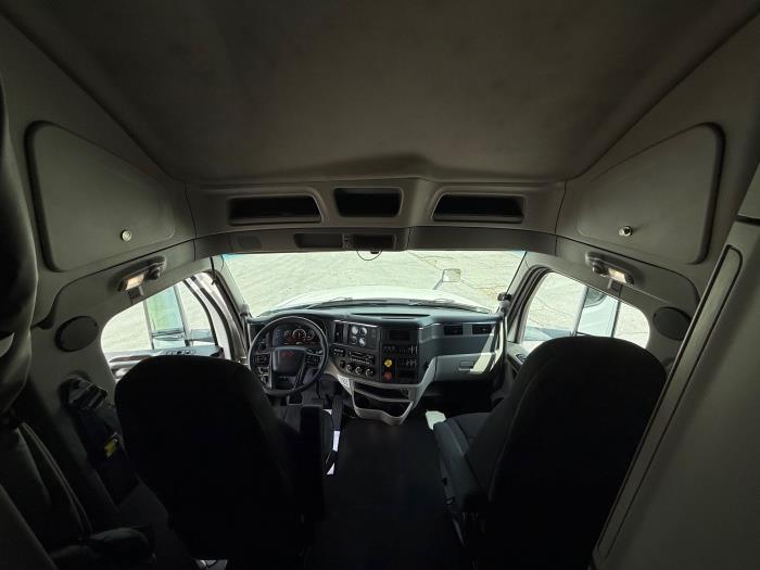 2022 Peterbilt 579-9