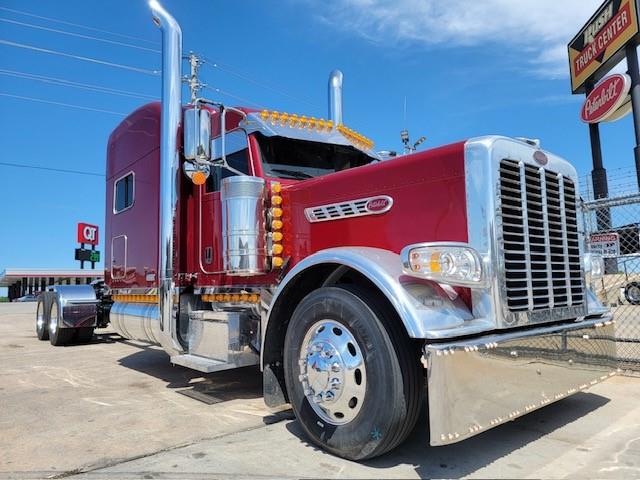 2022 Peterbilt 389-3