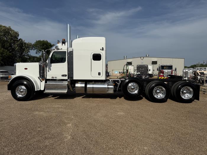 2026 Peterbilt 589-4