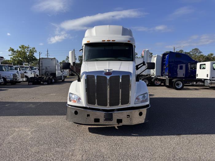 2020 Peterbilt 579-8
