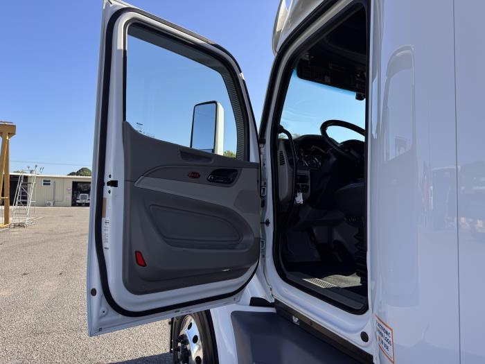 2020 Peterbilt 579-9