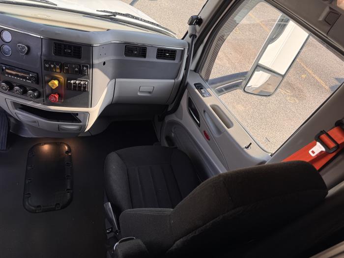 2020 Peterbilt 579-19