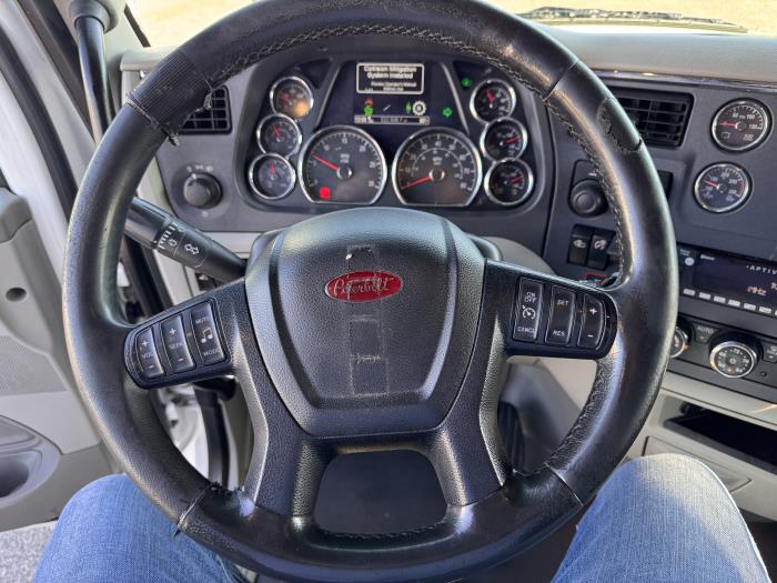 2020 Peterbilt 579-21