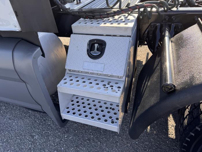 2020 Peterbilt 579-27