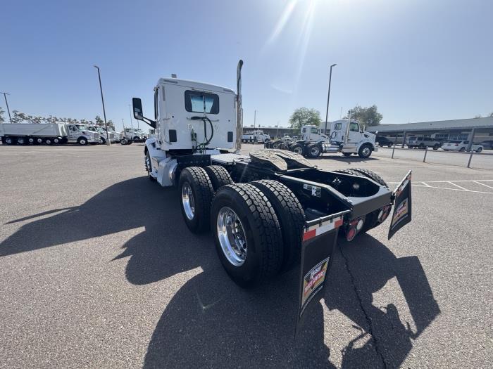 2020 Peterbilt 579-8