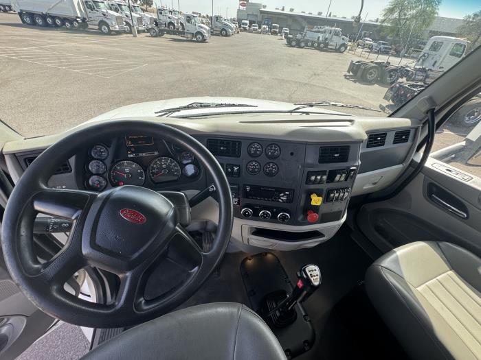 2020 Peterbilt 579-10