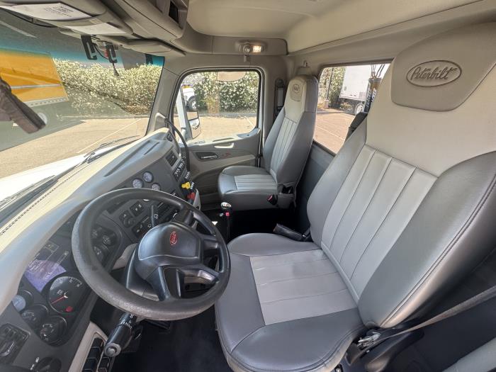 2020 Peterbilt 579-9