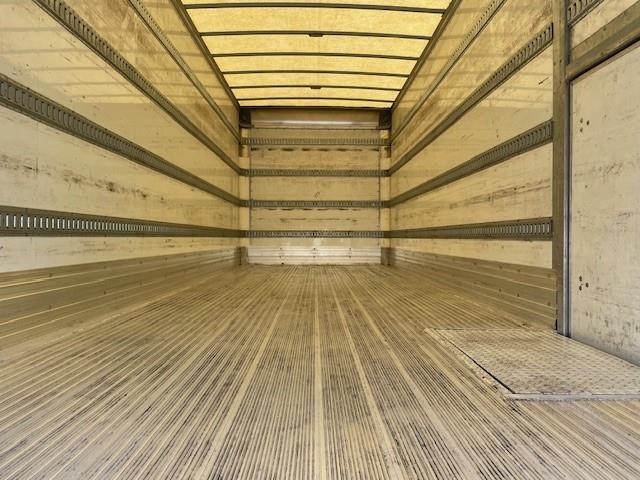 2020 Peterbilt 337-6