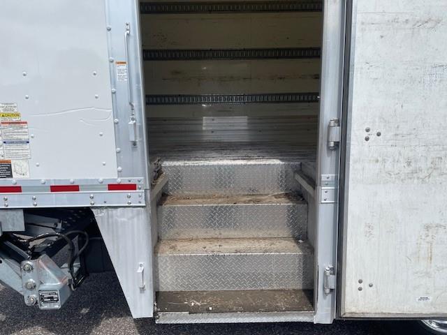 2020 Peterbilt 337-11