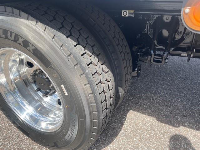 2020 Peterbilt 337-12