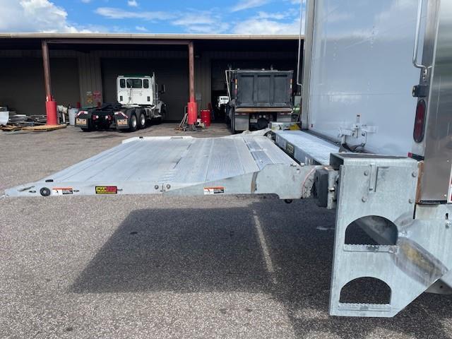 2020 Peterbilt 337-8
