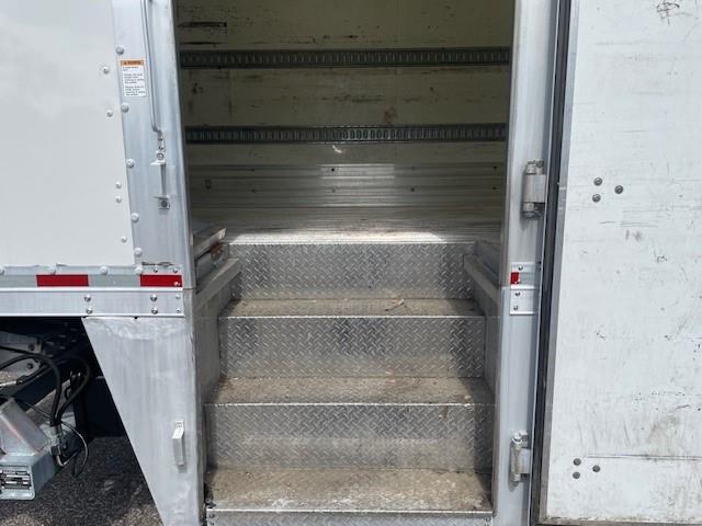 2020 Peterbilt 337-11