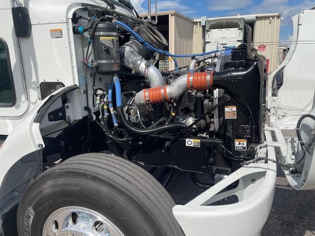 2020 Peterbilt 337-15