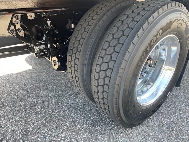 2020 Peterbilt 337-4