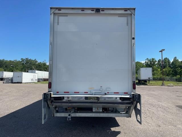 2020 Peterbilt 337-6
