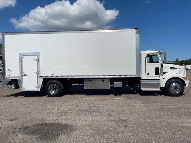 2020 Peterbilt 337-13