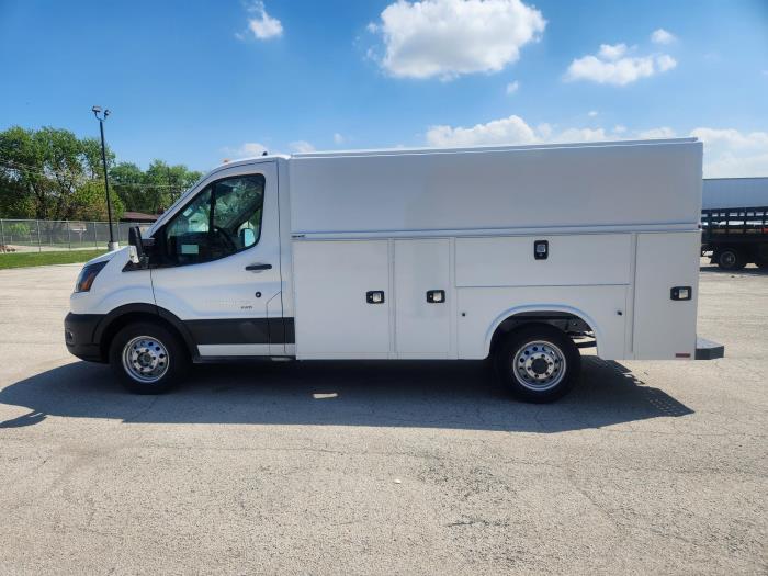 2024 Ford Transit-350-2