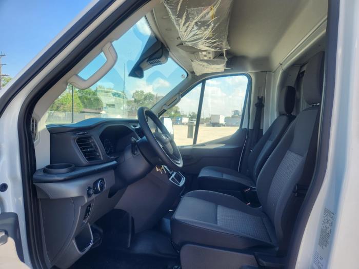 2024 Ford Transit-350-9