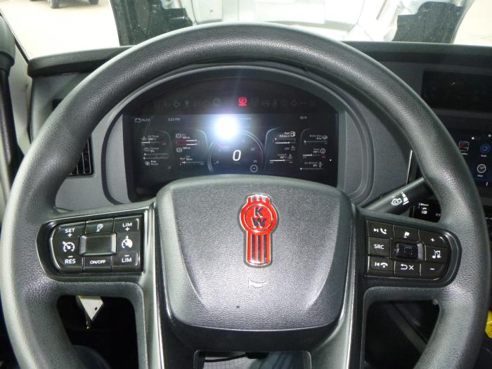 2024 Kenworth T680-16