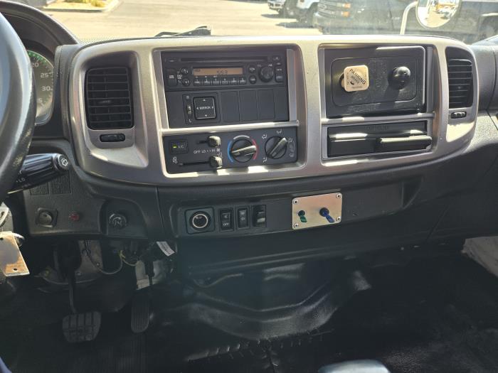 2011 Hino 268A-3