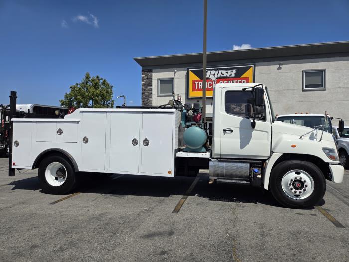 2011 Hino 268A-21