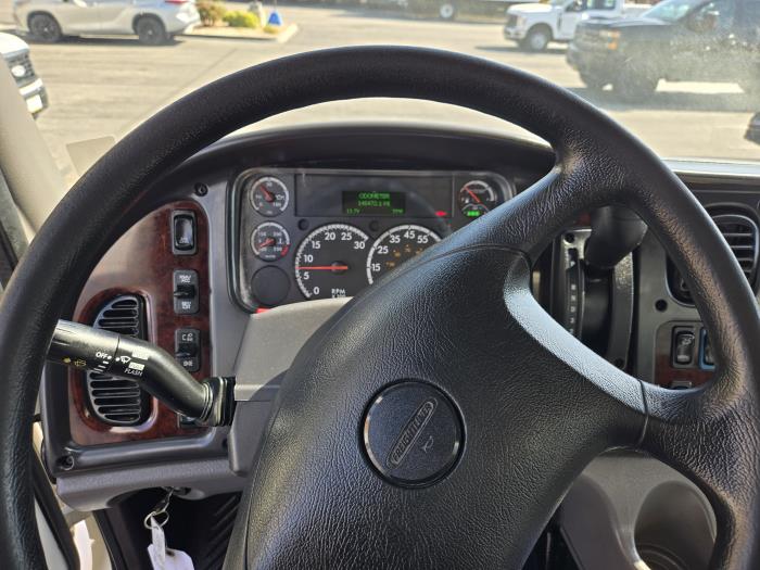 2020 Freightliner Business Class M2 106-5
