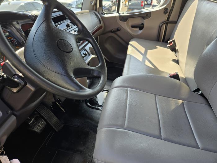 2020 Freightliner Business Class M2 106-7
