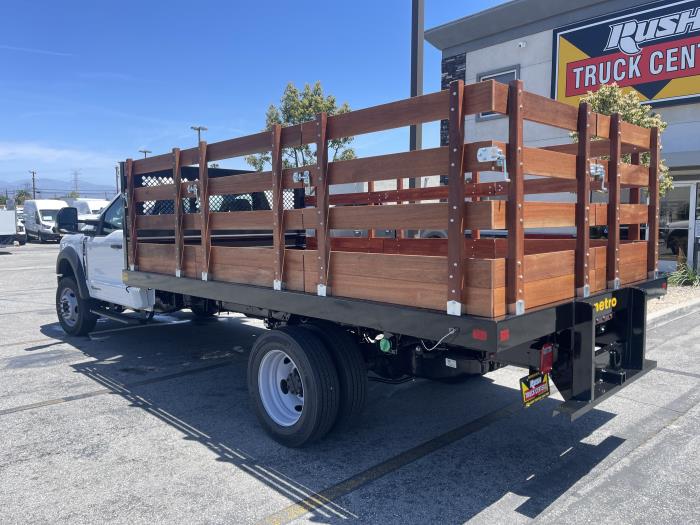2025 Ford F-550-2