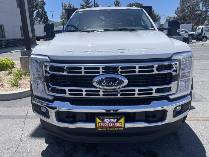 2025 Ford F-550-7
