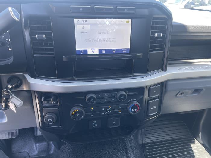 2025 Ford F-550-18