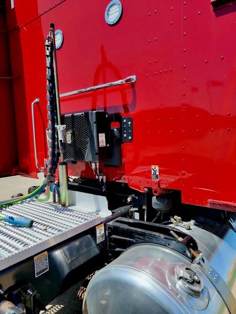 2022 Peterbilt 579-9