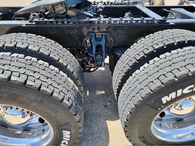 2020 Kenworth T680-26